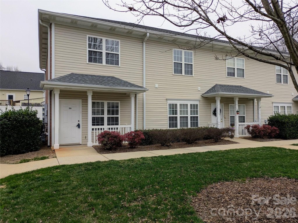 Davidson Court, Davidson community