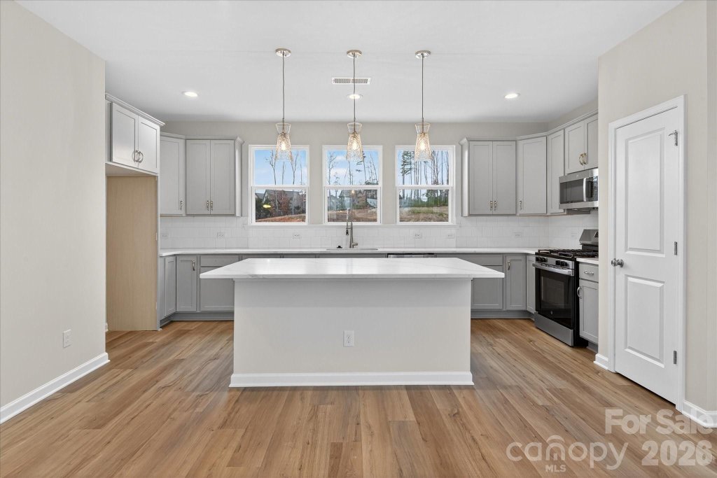 228 Ferebee Place BRX0081