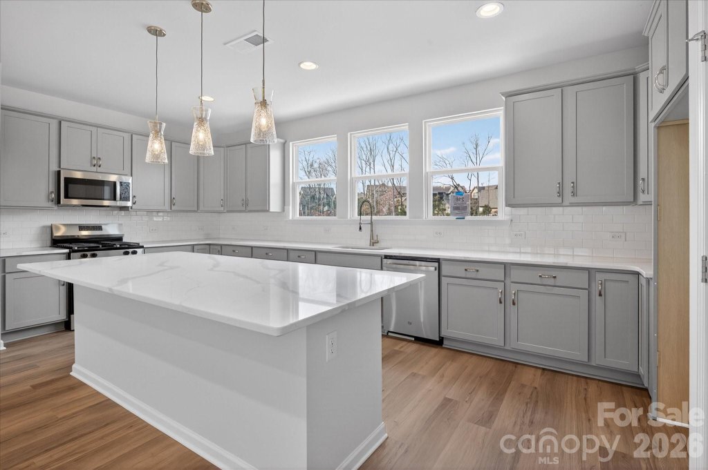 Brixton, Charlotte community