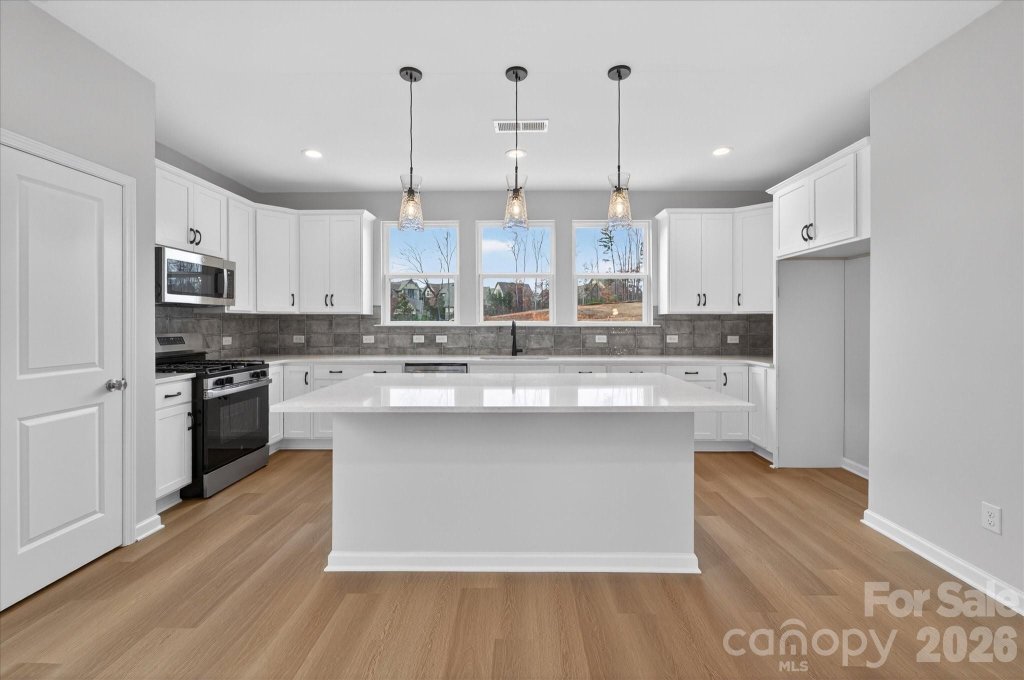 212 Ferebee Place BRX0085