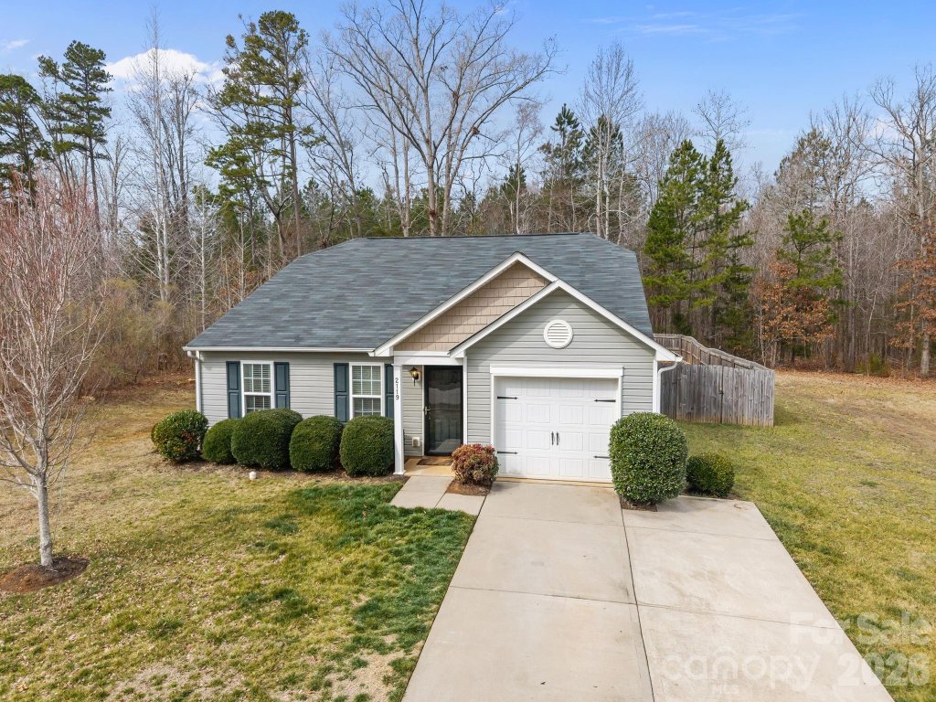 Gunnars Ridge, Lancaster community