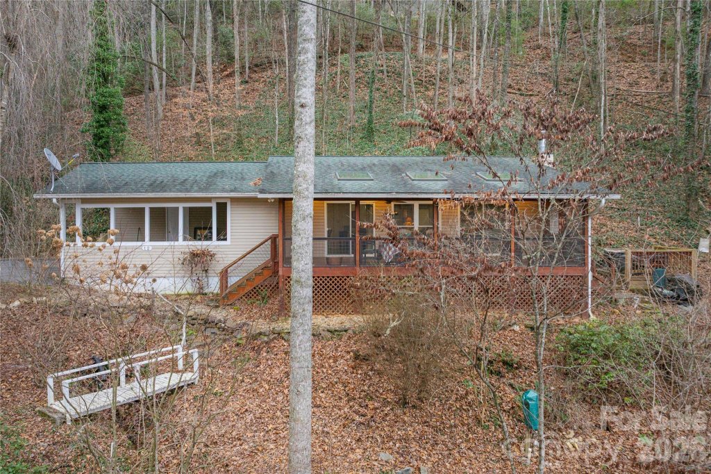 Bear Cove, Bryson City community