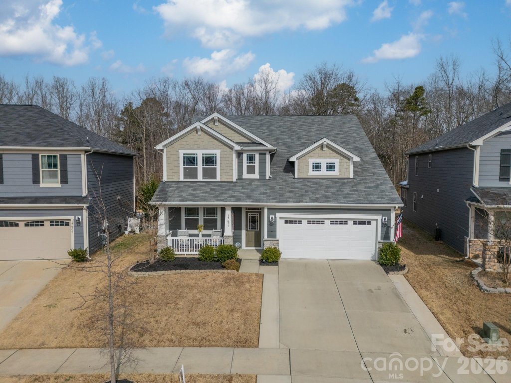 Magnolia Walk, Huntersville community