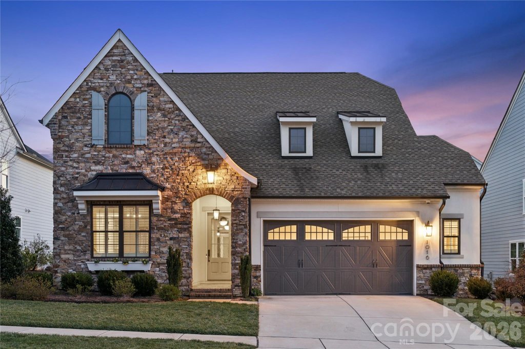 1016 Thatcher Way