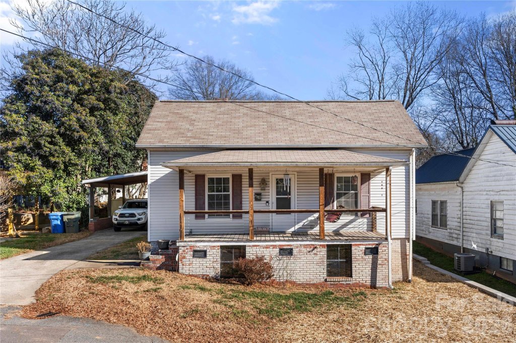 208 Pond Street