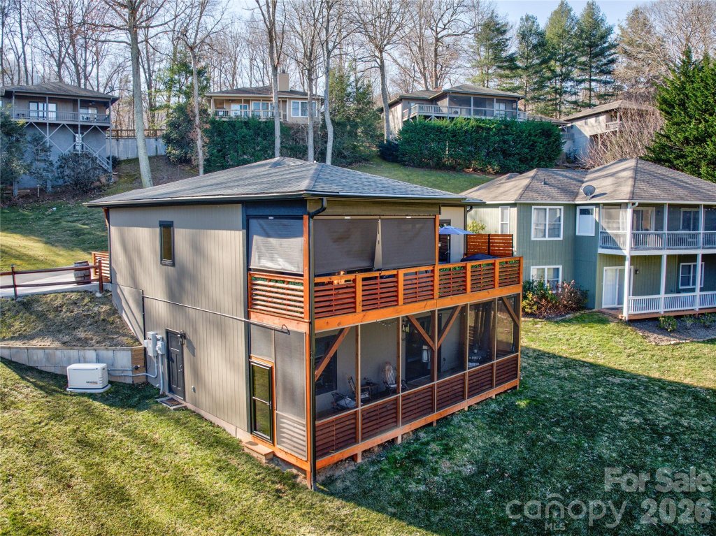 47 Winghaven Heights