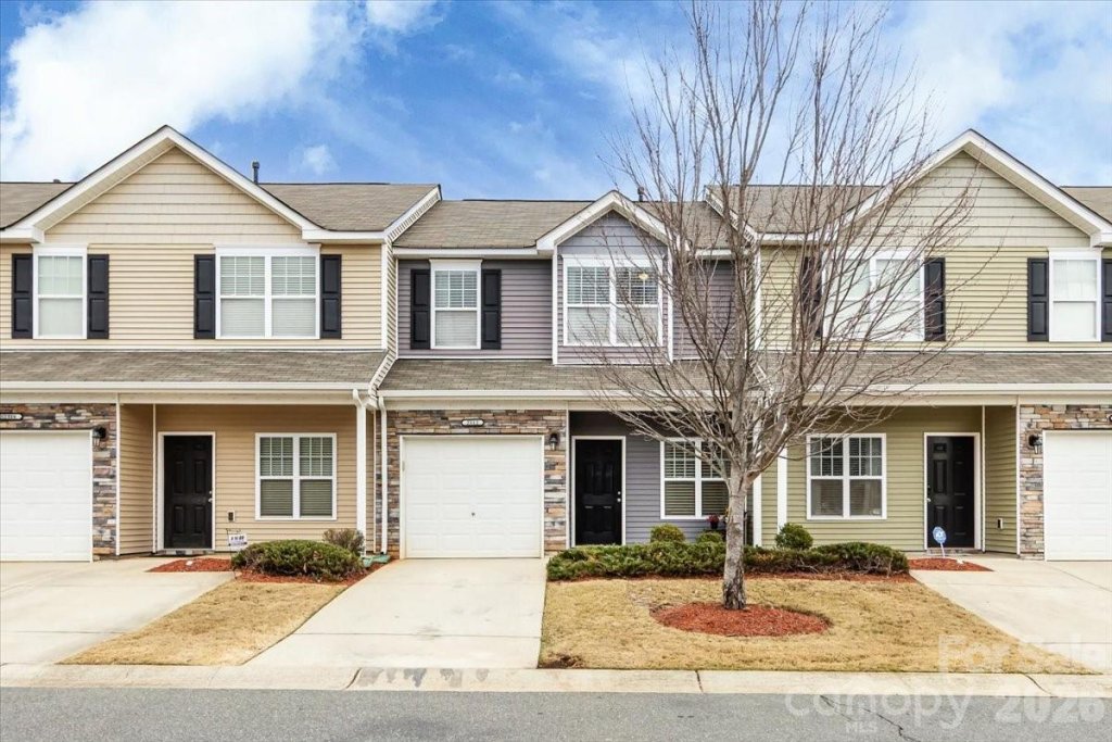 Adare Townhomes, Charlotte community