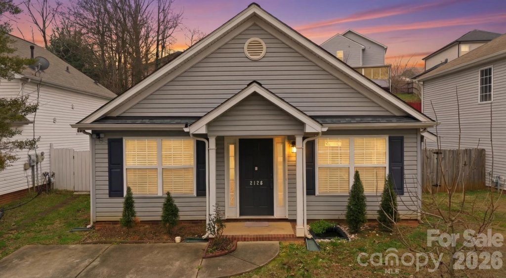 Windsor Forest, Charlotte community