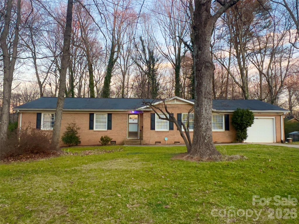 852 Fieldstone Road