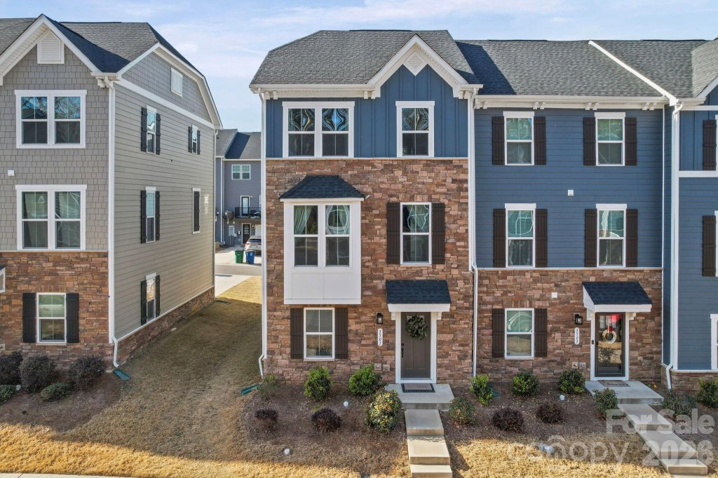 Stone Creek Townhomes, Matthews community