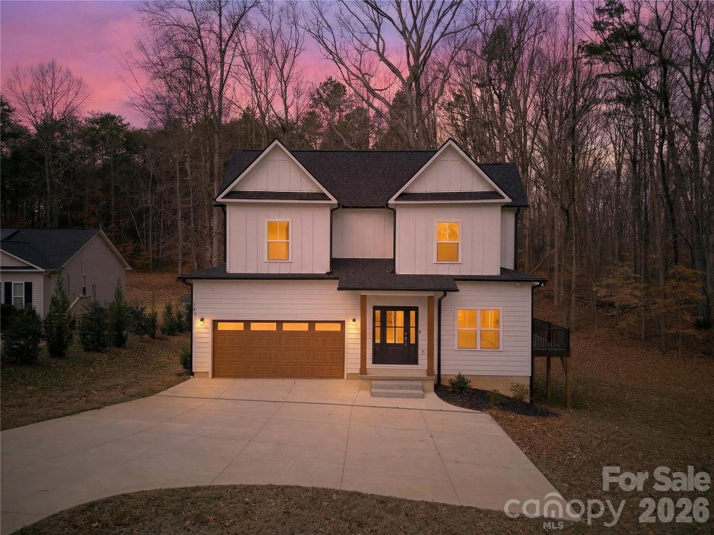 140 Meadowfall Lane