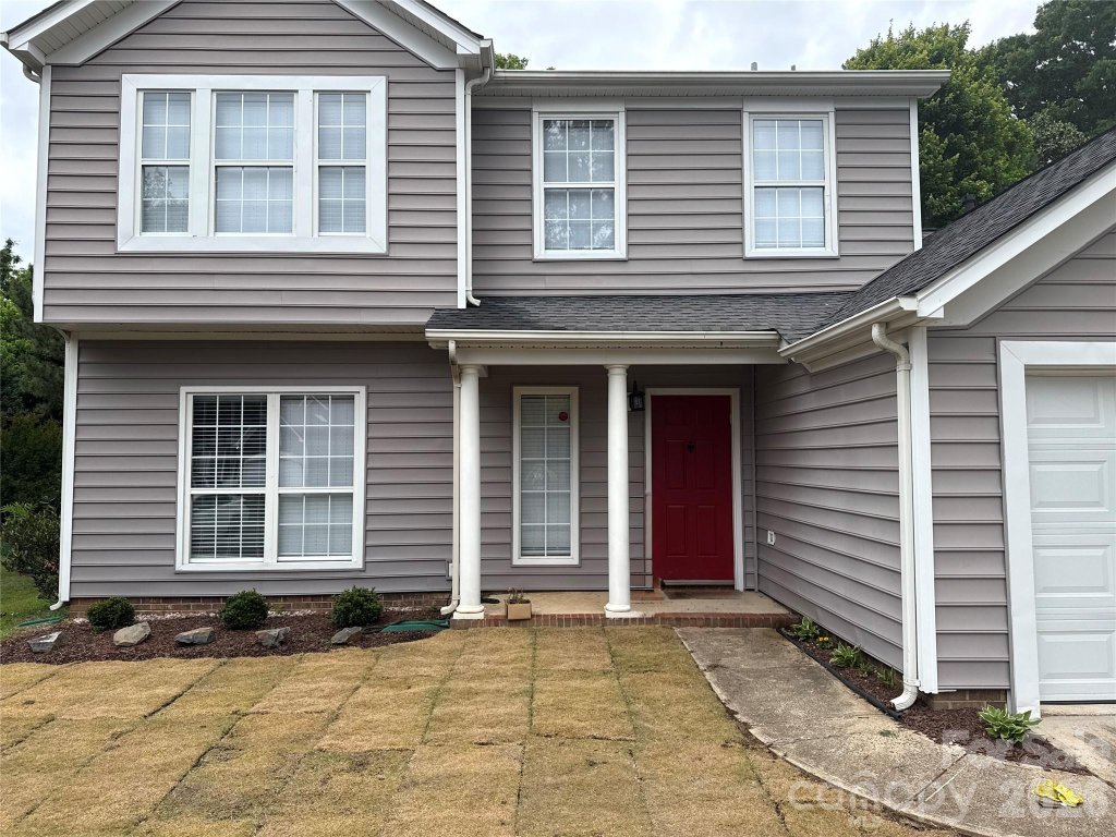 Landen Glen, Charlotte community