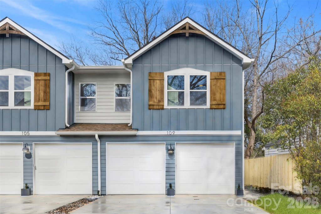 105 N Smallwood Place