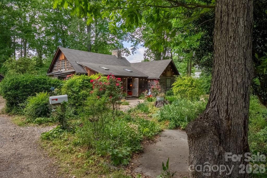Amity Gardens, Charlotte community