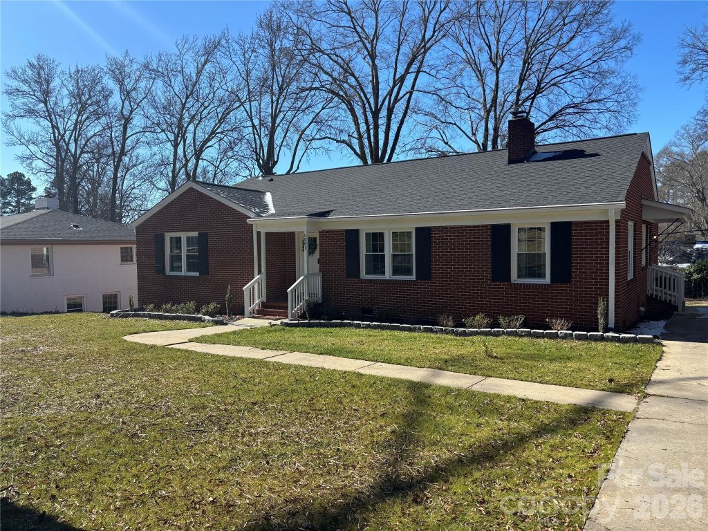 1081 Evergreen Circle