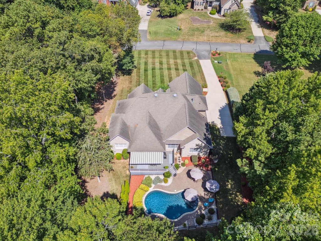 506 Little Cove Lane
