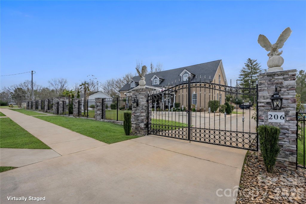 Cedar Hill, Salisbury community