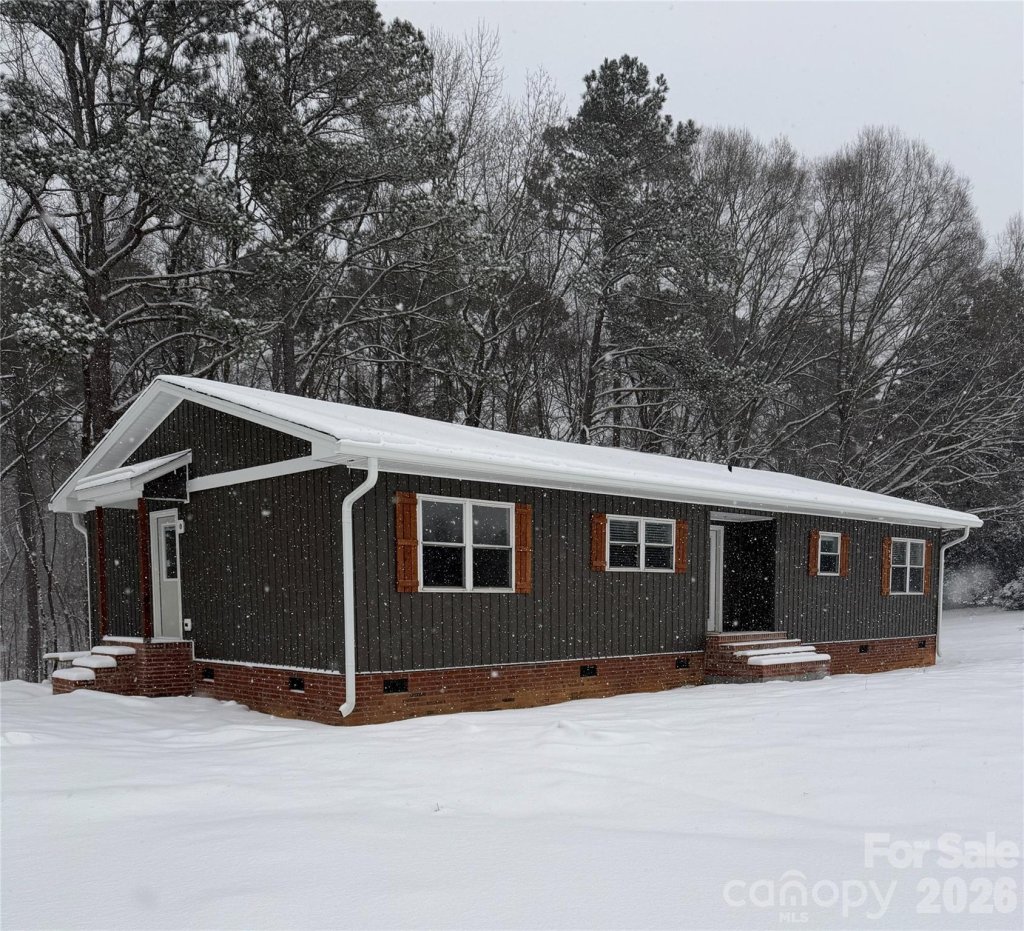 Oakwood Park, Albemarle community