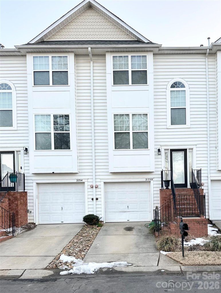 2750 Avalon Loop Road