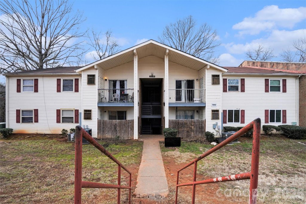 7992 Shady Oak Trail