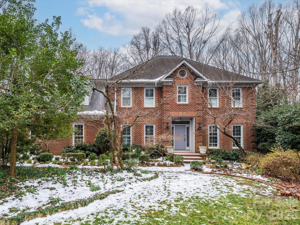 7033 Horseman Cove