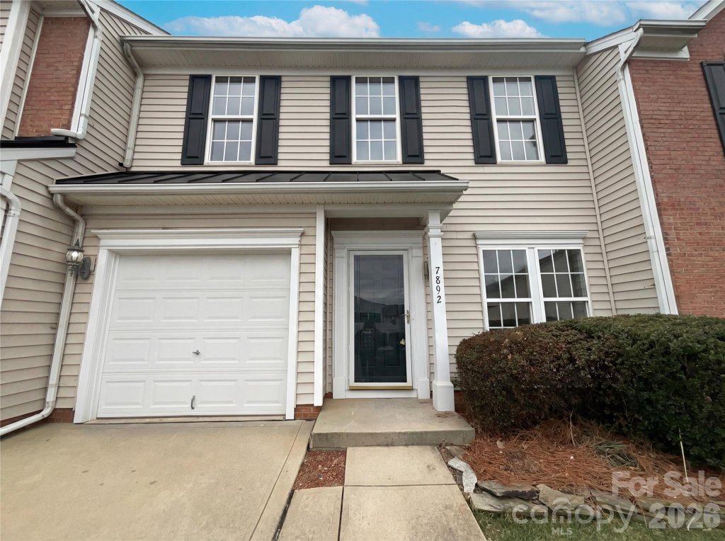 7892 Mariners Pointe Circle