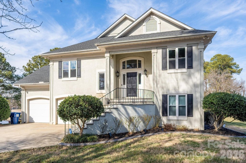 Cowans Ford Country Club, Stanley community