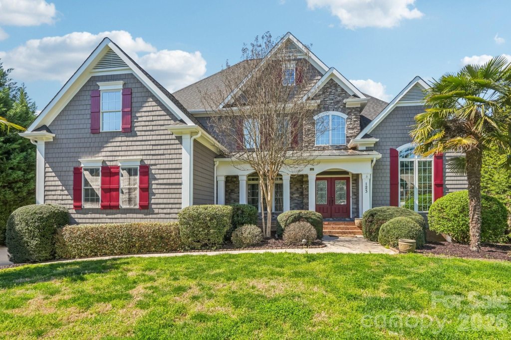 Palos Verde Estates, Mooresville community