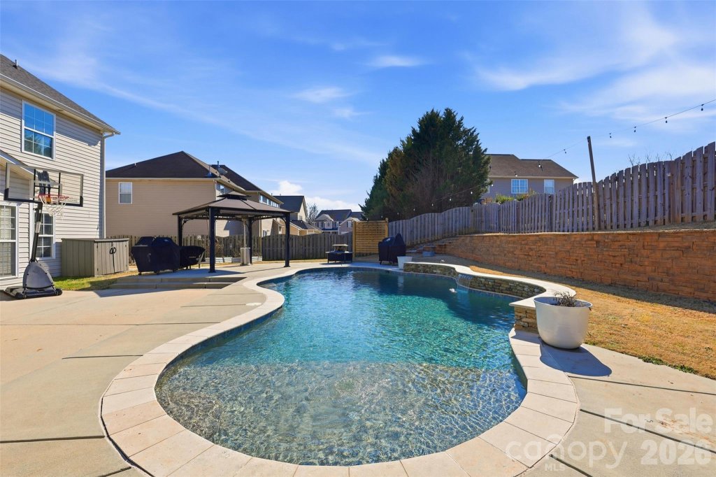 Brook Valley, Monroe community