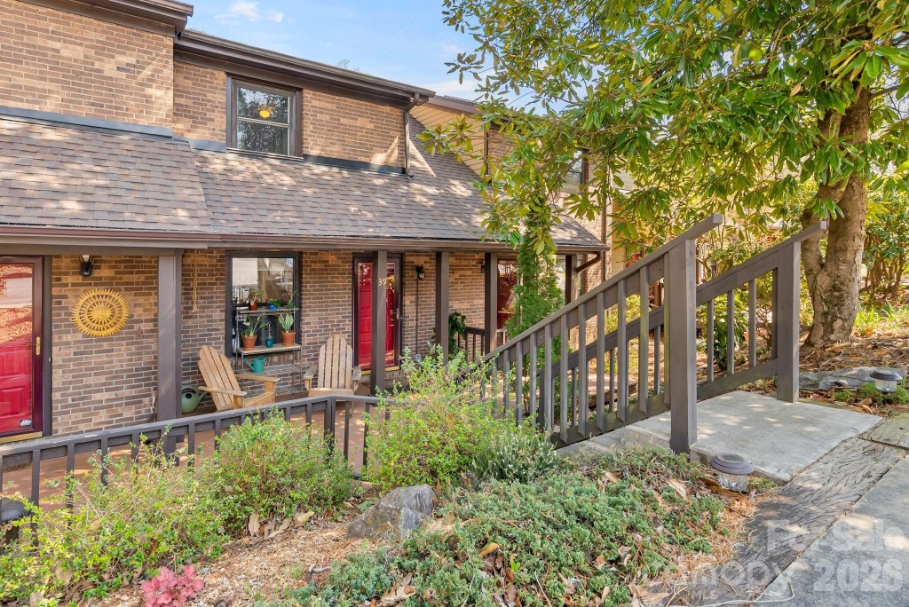 16 Spears Avenue