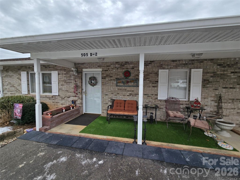 505 2nd Street Place D2