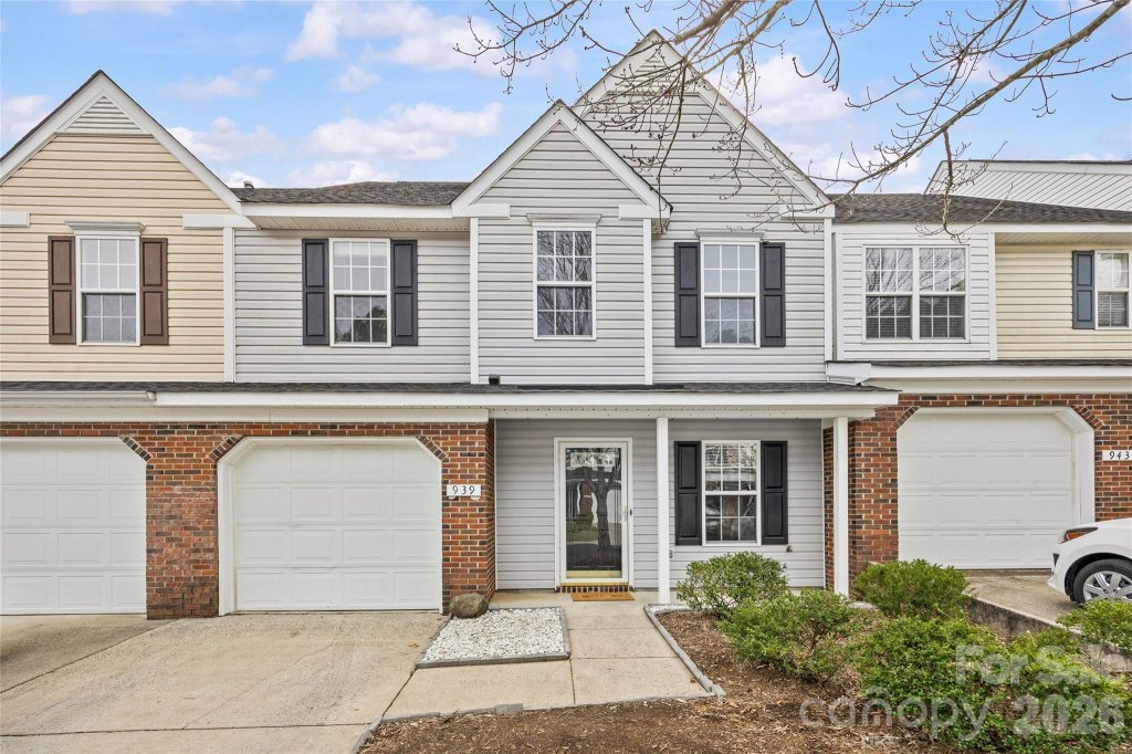 Pineville Forest, Pineville community