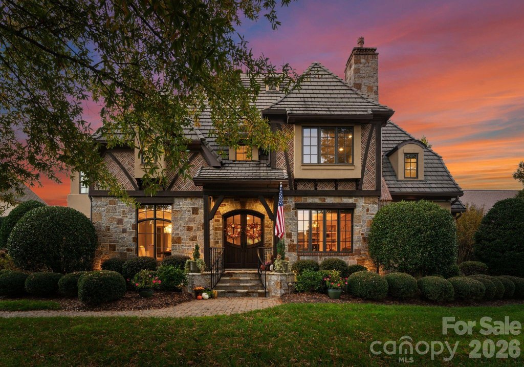 Longview, Waxhaw community