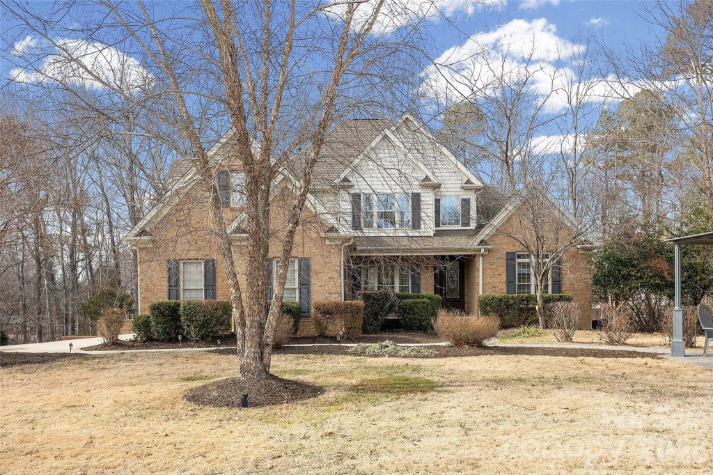2409 Valelake Road