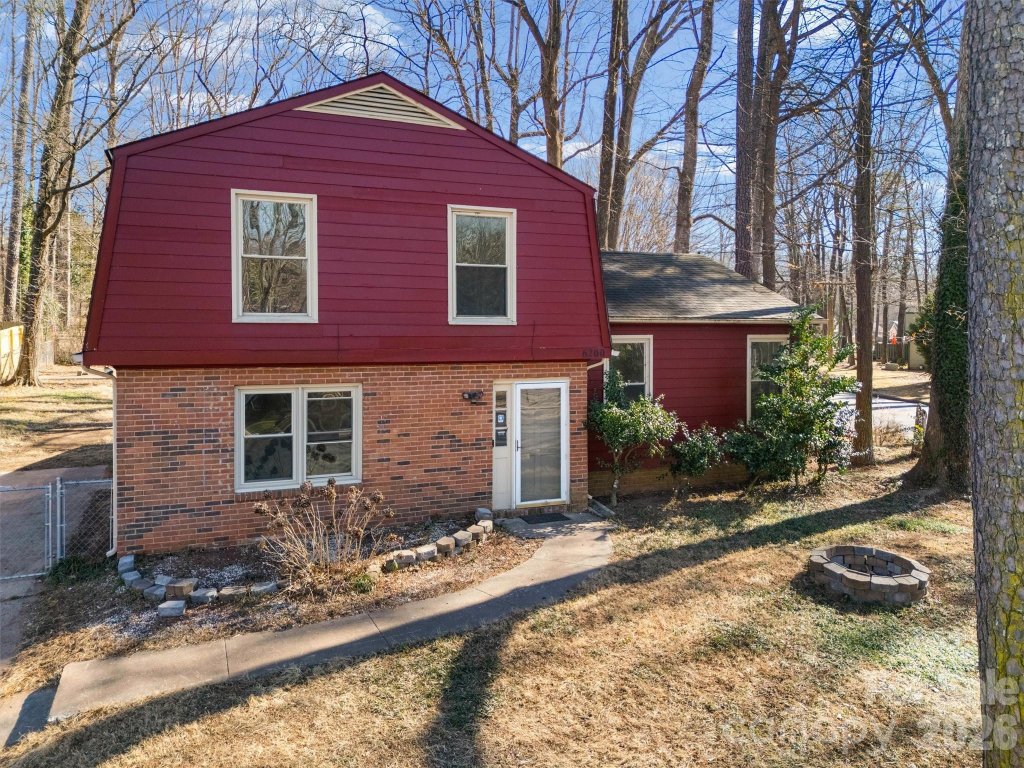 6200 Cross Creek Lane