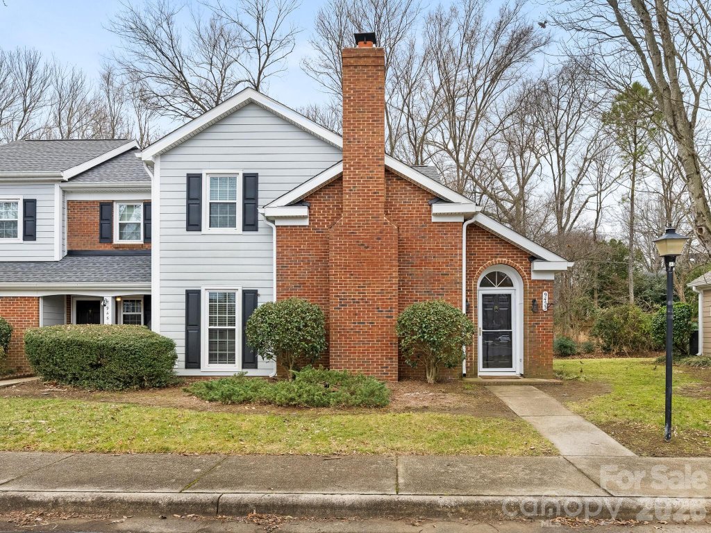 9453 Kings Falls Drive