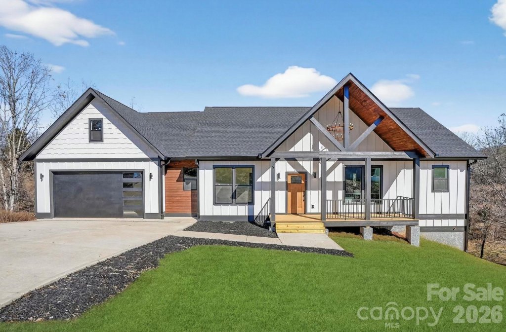 6 Woodchuck Cove Way