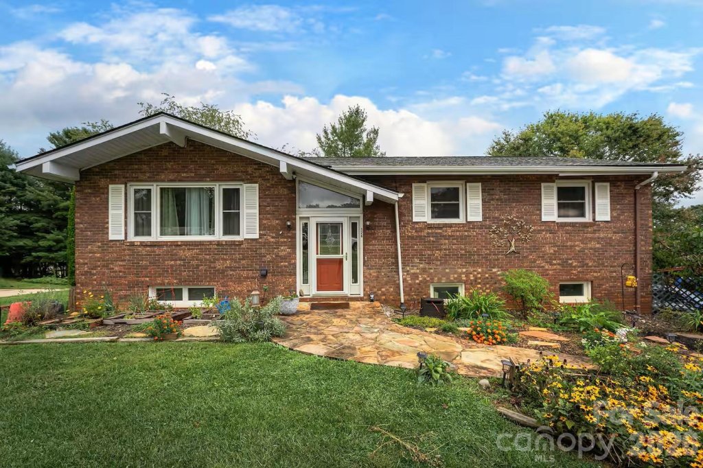 Oak Acres, Candler community