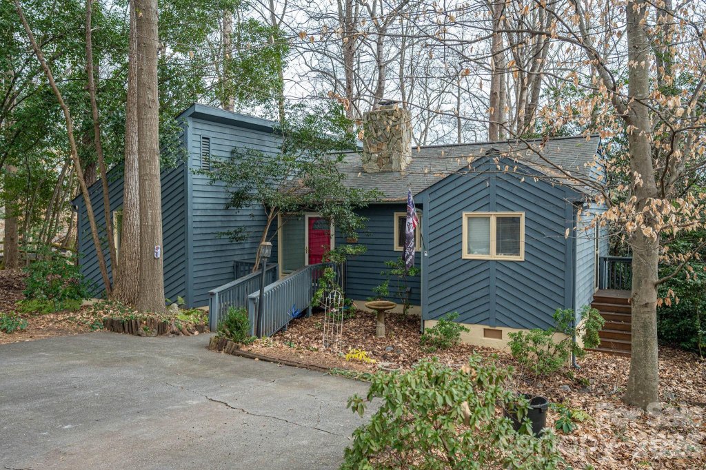 Hampton Village, Gastonia community