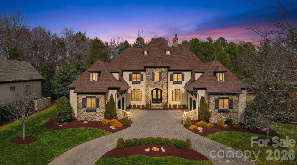 7900 Skye Lochs Drive