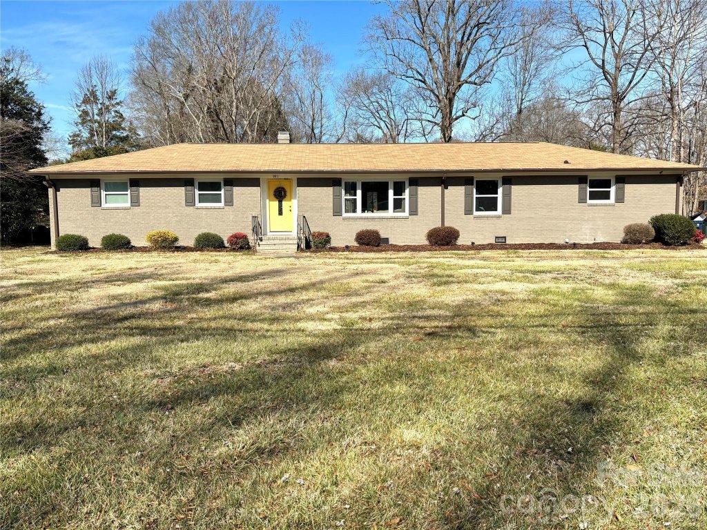 9211 Mt Holly Huntersville Road