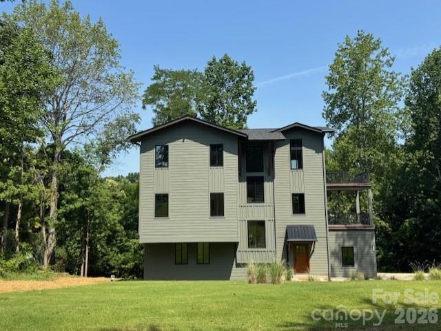 Commodore Peninsula, Mooresville community