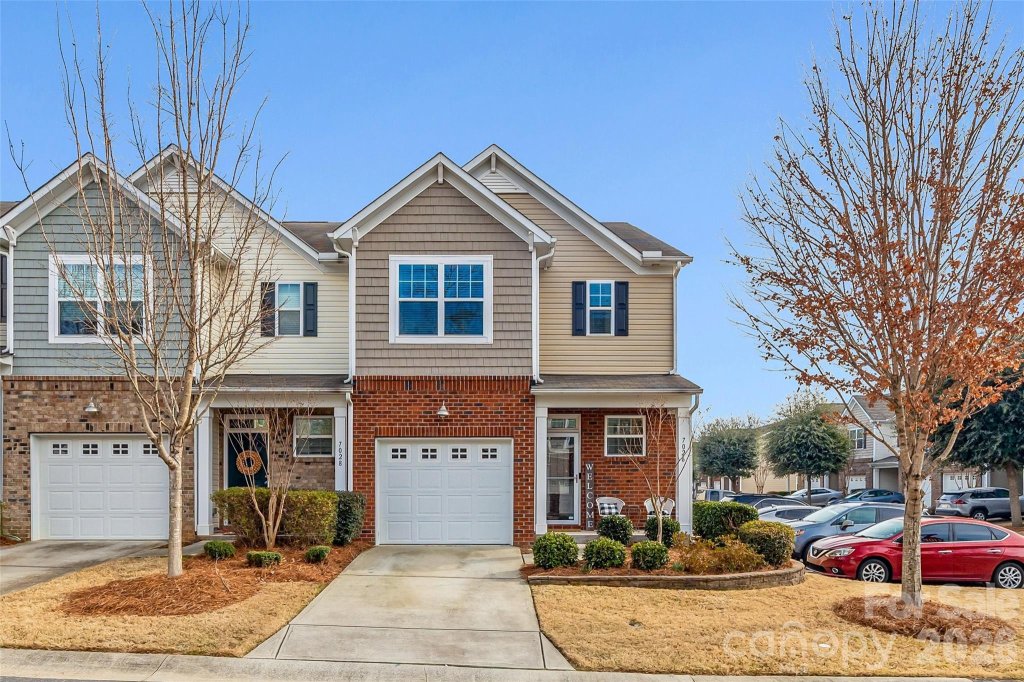 7026 Woodsbay Lane