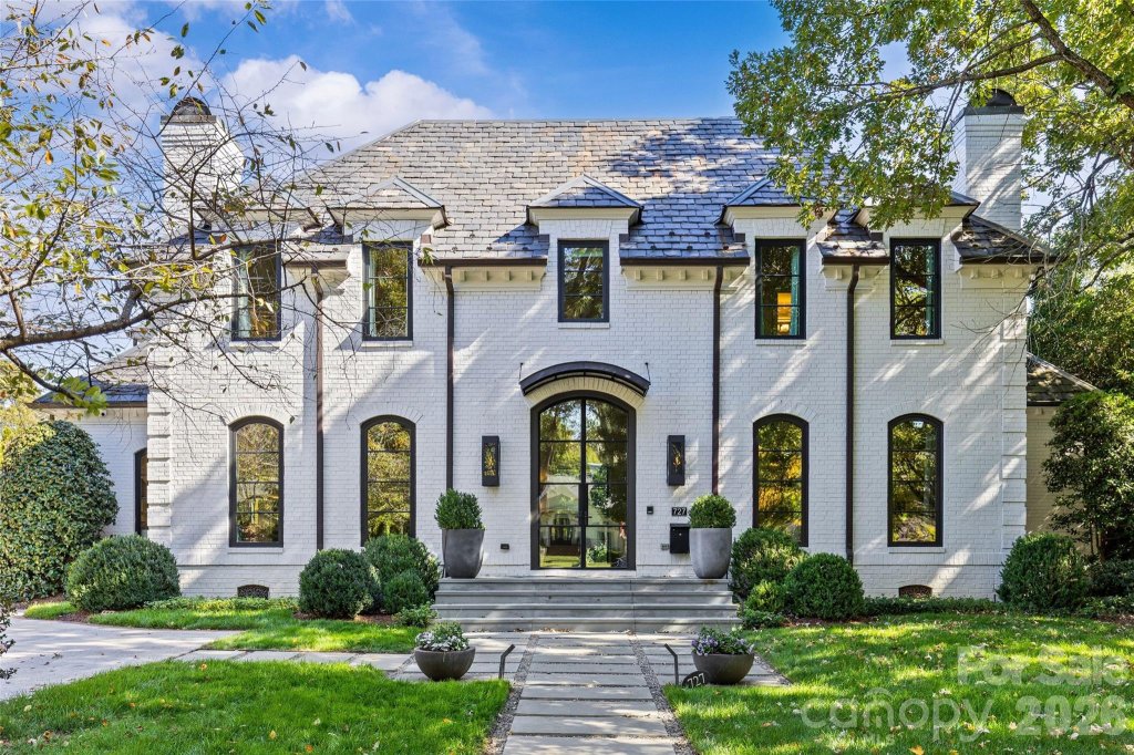 Eastover, Charlotte community