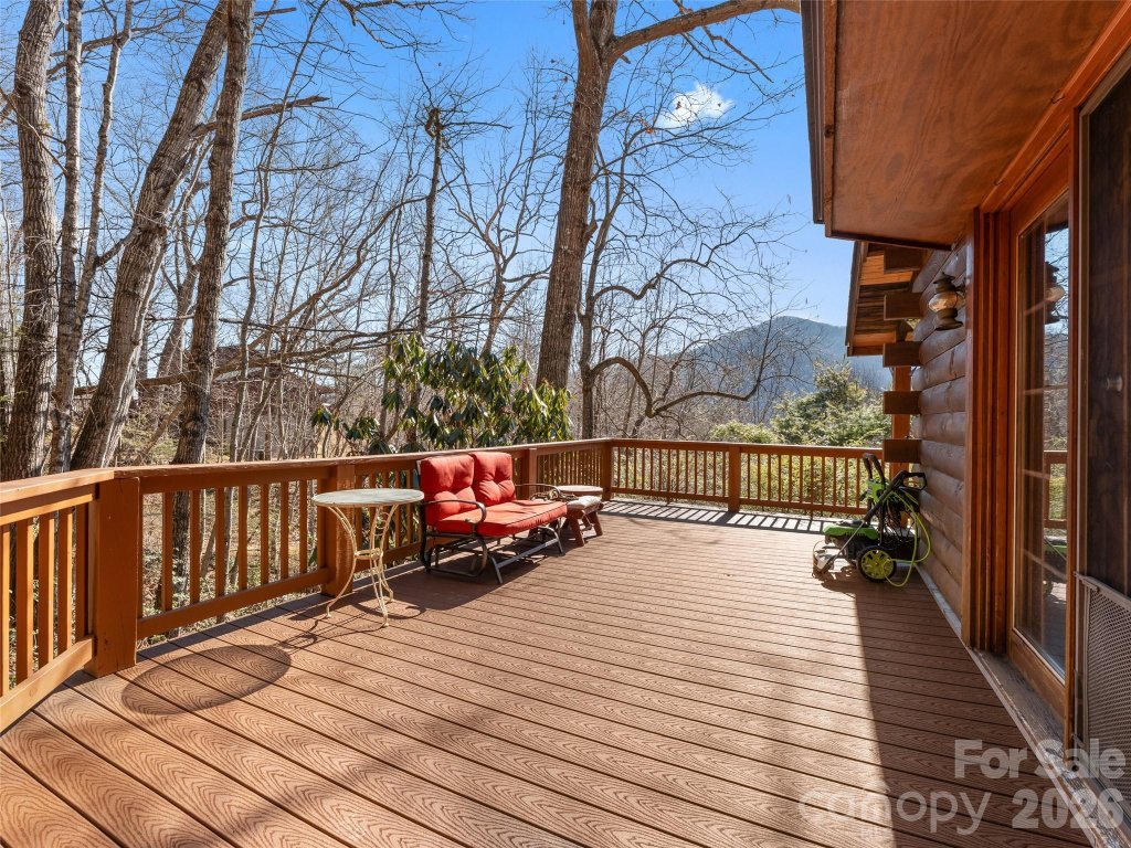 250 Creekside Drive