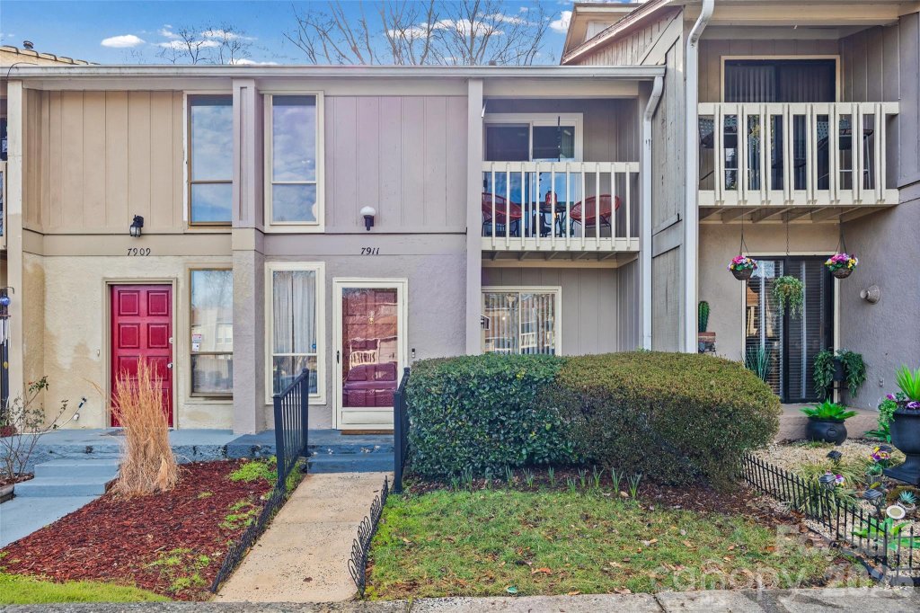 Treva Woods, Charlotte community