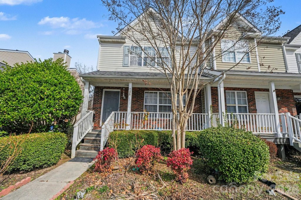 Glenwater At University Place, Charlotte community