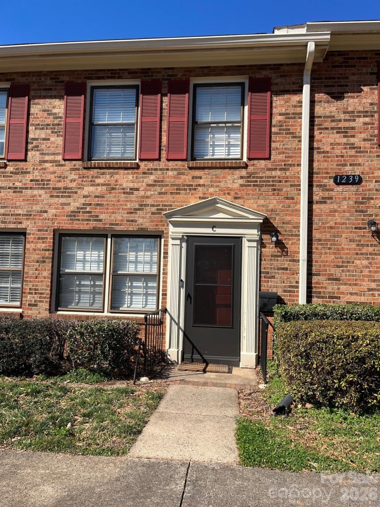 1239 Archdale Drive