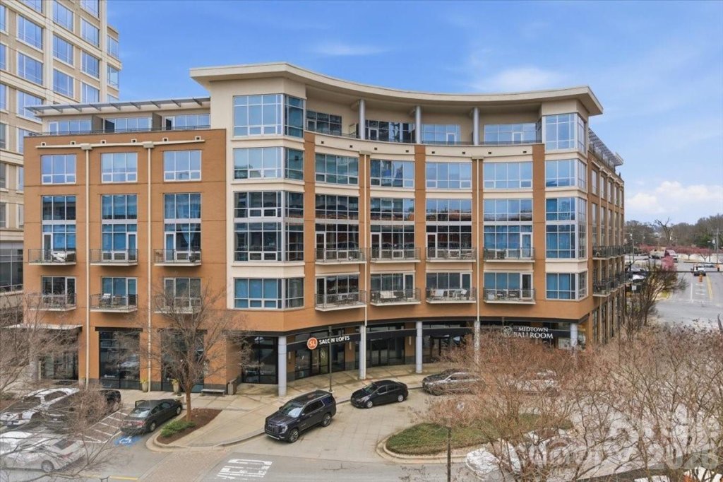 Metlofts, Charlotte community
