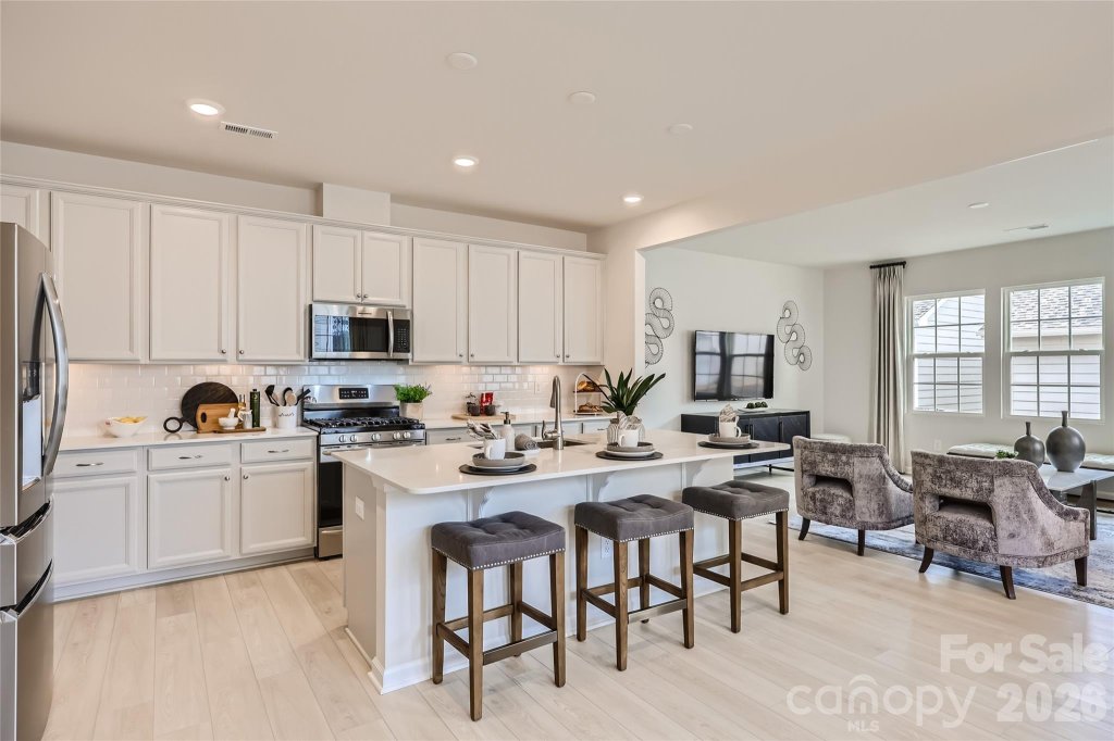 941 Cobbled Way